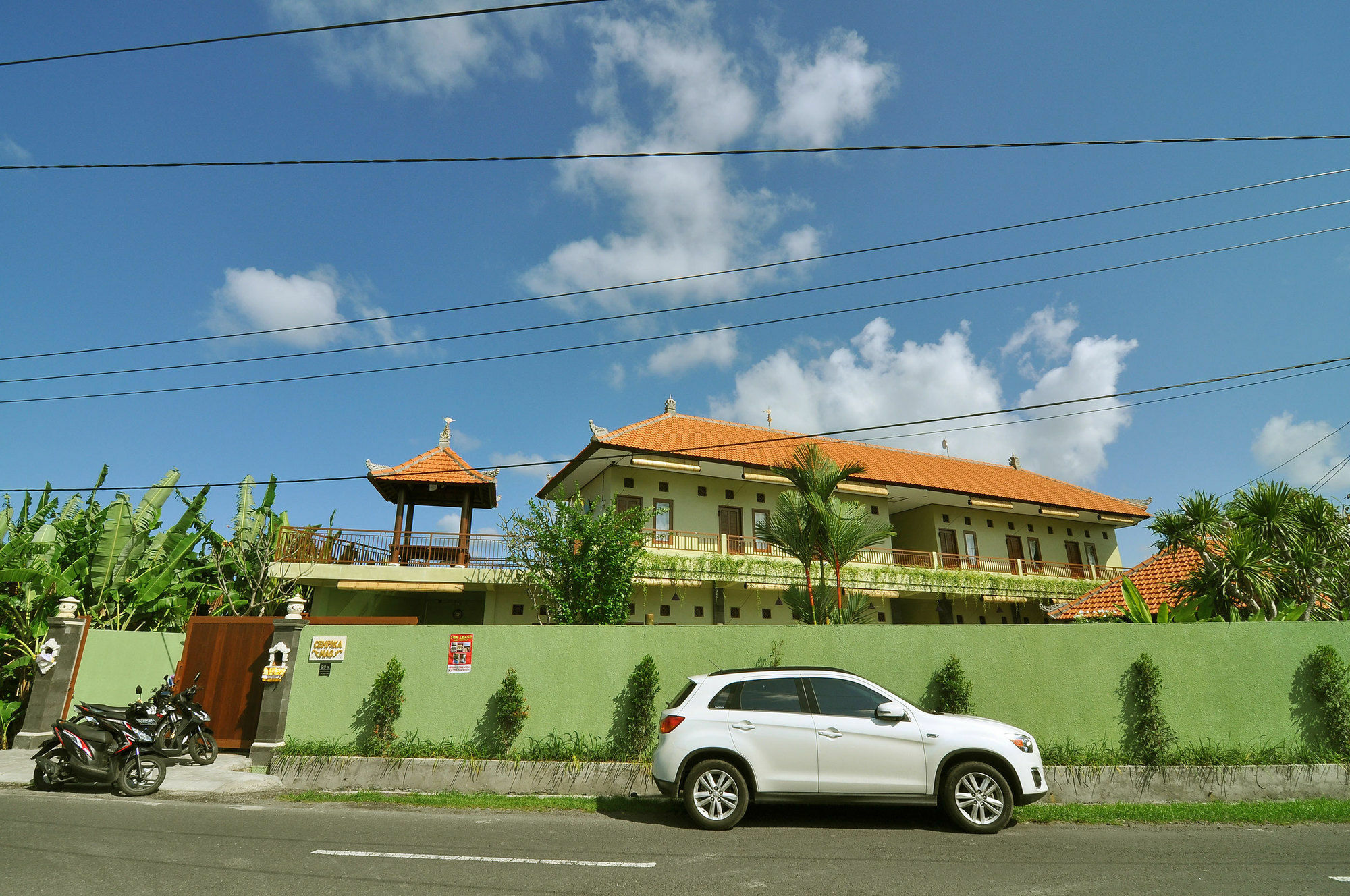 Cempaka Mas Guesthouse Kuta  Exterior photo