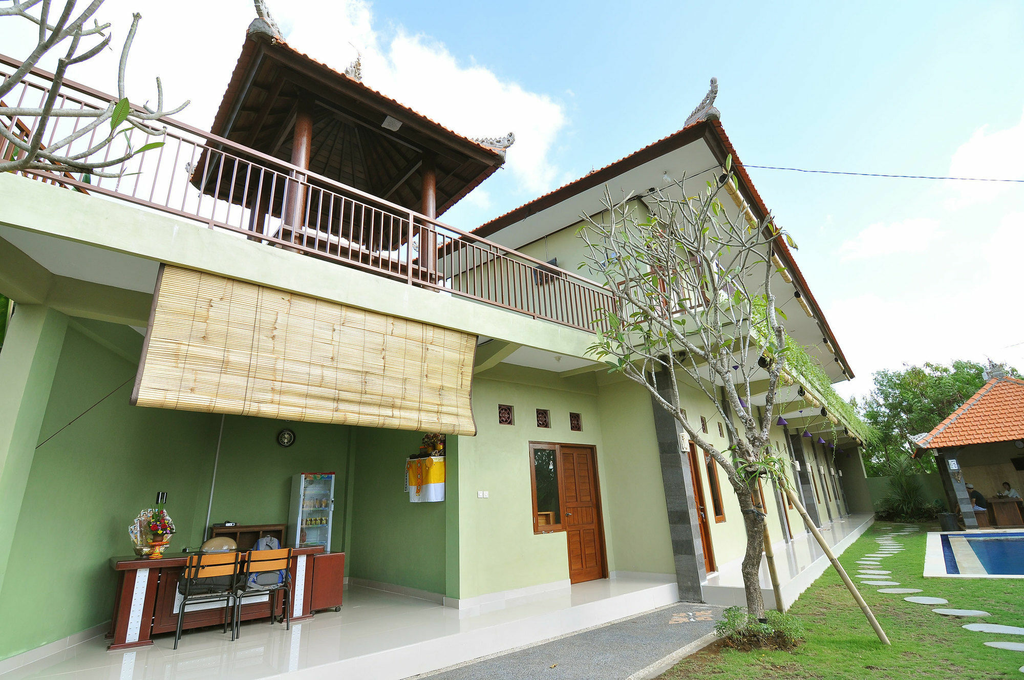 Cempaka Mas Guesthouse Kuta  Exterior photo